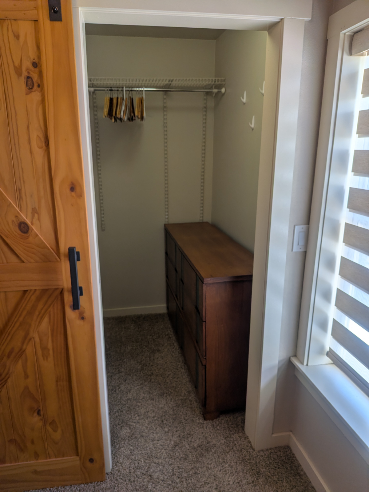 All Inclusive 3br 1.5 bath - Prime Old Bend Location - Walk to Downtown, Box Factory, River, & Amphitheater! - Photo 4