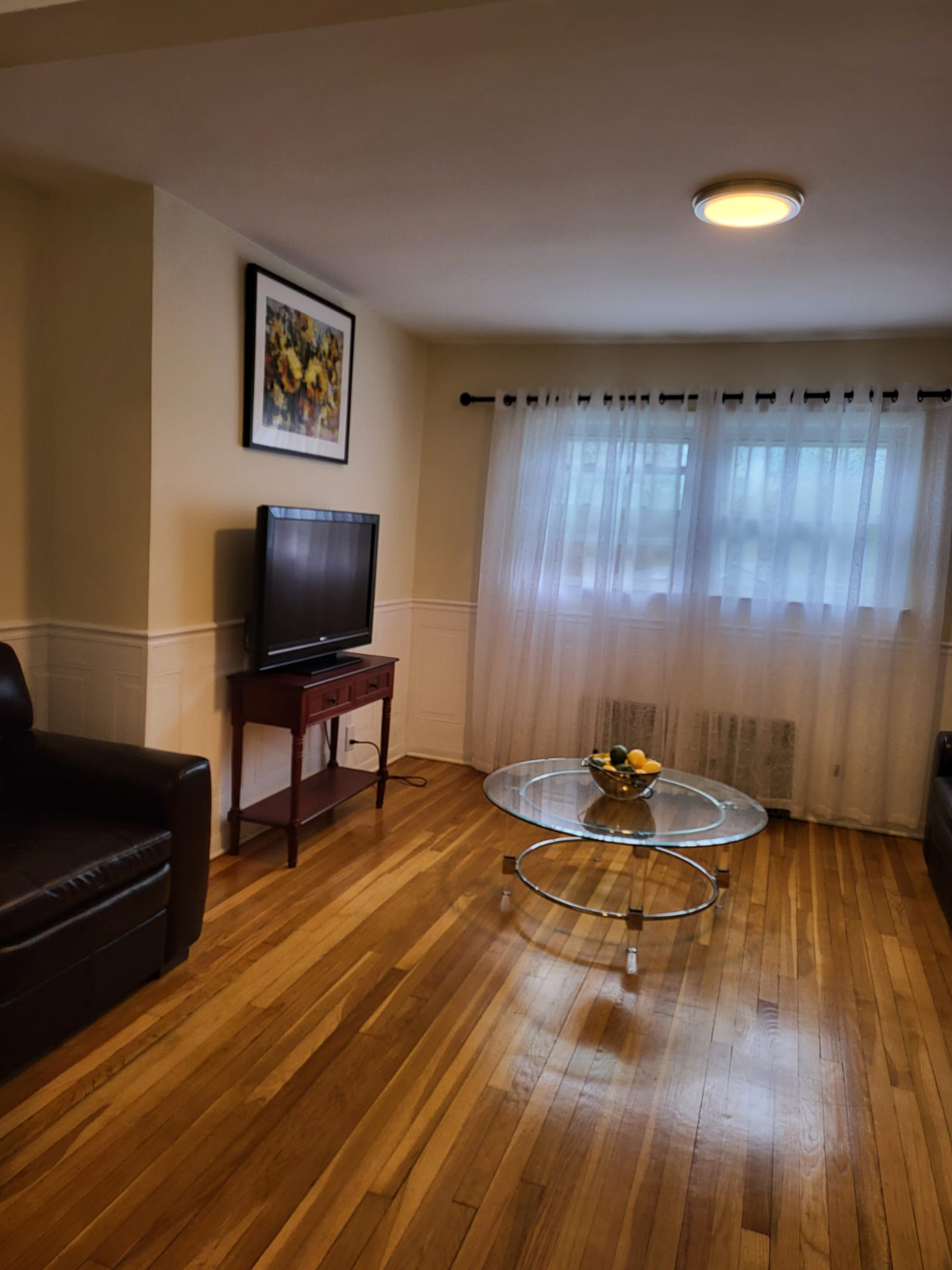 Inviting King Room with Shared Living Spaces and Utilities Included in Prime Location Near Hospitals - Photo 9
