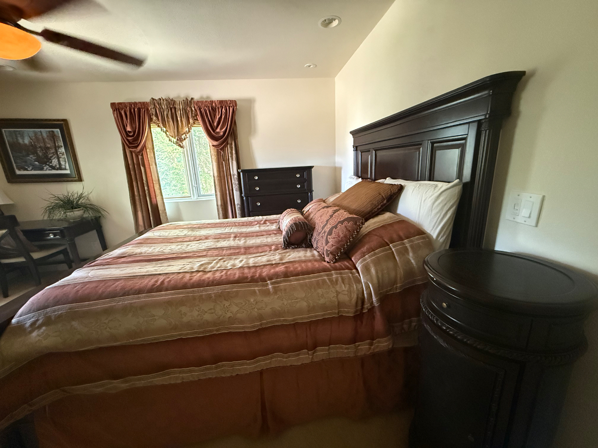 Spacious 3 Bedroom Furnished Apartment Near Sinks Canyon With Private Entrance - Photo 4