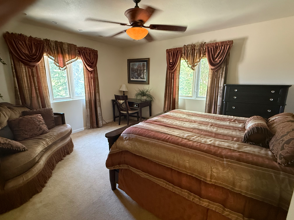 Spacious 3 Bedroom Furnished Apartment Near Sinks Canyon With Private Entrance - Photo 3