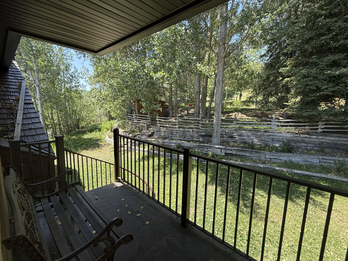 Spacious 3 Bedroom Furnished Apartment Near Sinks Canyon With Private Entrance - Photo 11