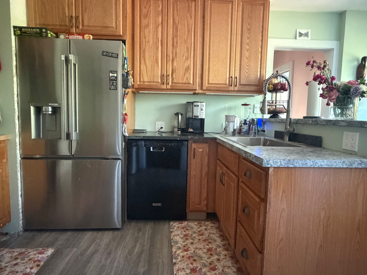 One bedroom in a house - Photo 8