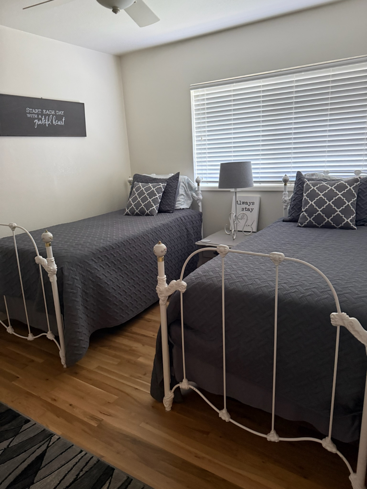 Newly Remodeled Comfortable & Quiet Neighborhood - Photo 5
