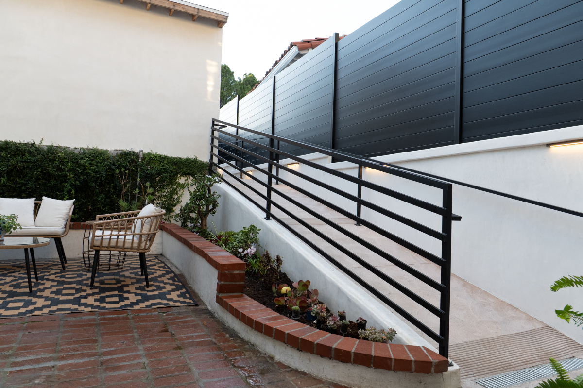 Hollywood Hideaway - Live at the center of it all. - Photo 3