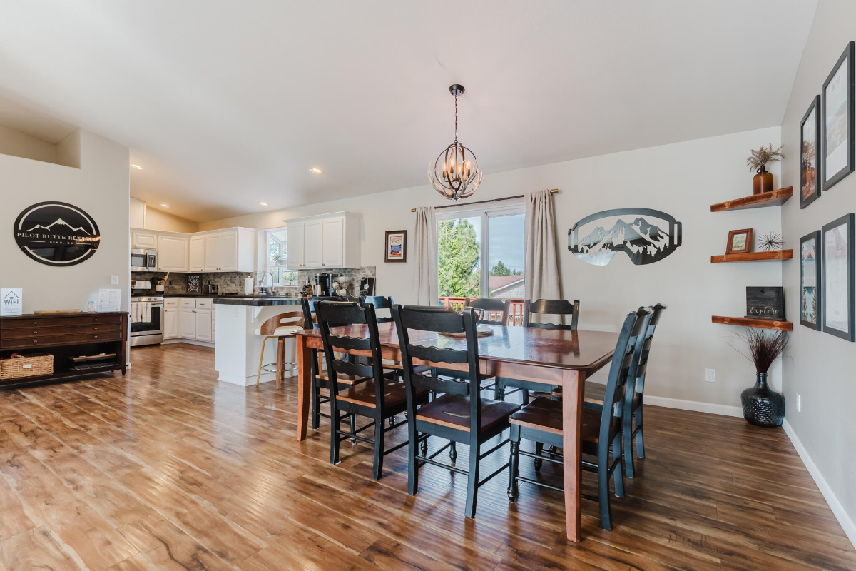 Pilot Butte Retreat - 4 Bedroom, 2.5 Bath, Hot Tub, Game Room - Sleeps 10 in Bend, OR - Photo 3