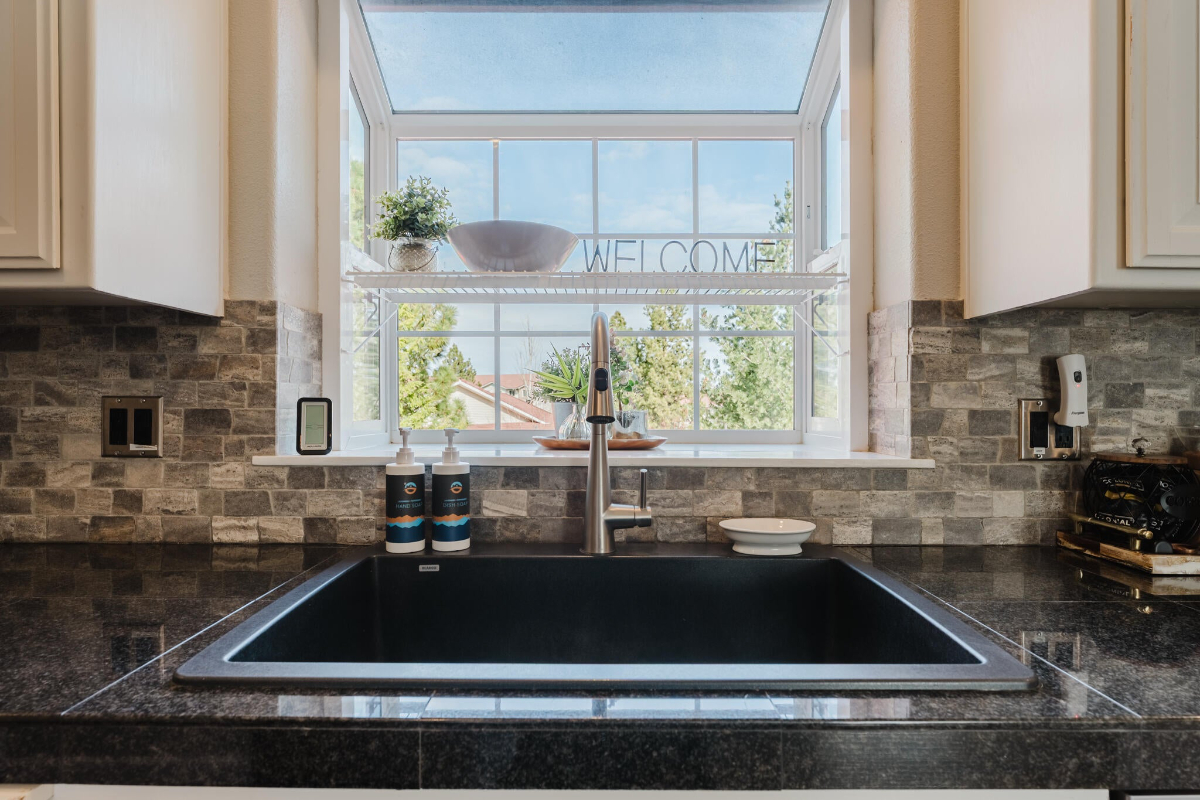 Pilot Butte Retreat - 4 Bedroom, 2.5 Bath, Hot Tub, Game Room - Sleeps 10 in Bend, OR - Photo 6