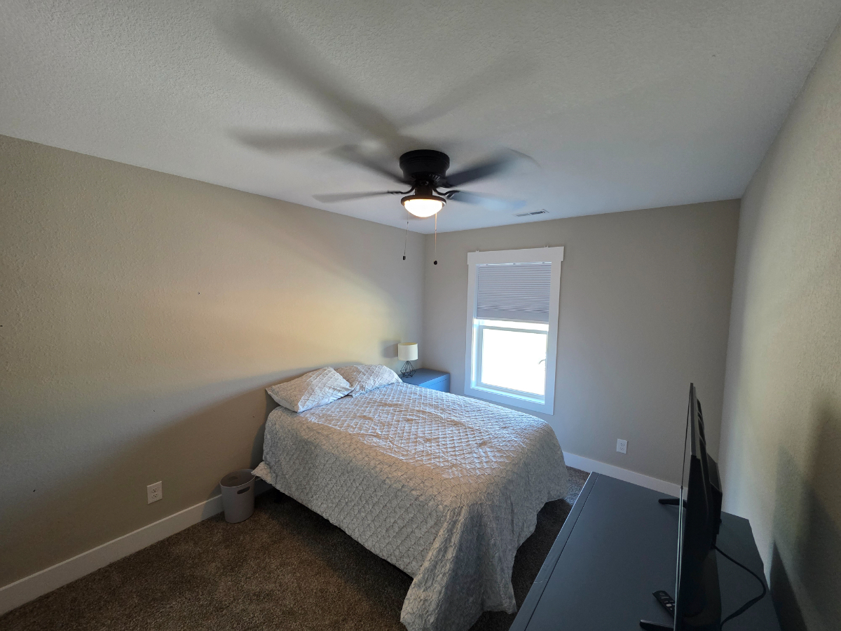 NEW CLEAN AND QUITE - Photo 7