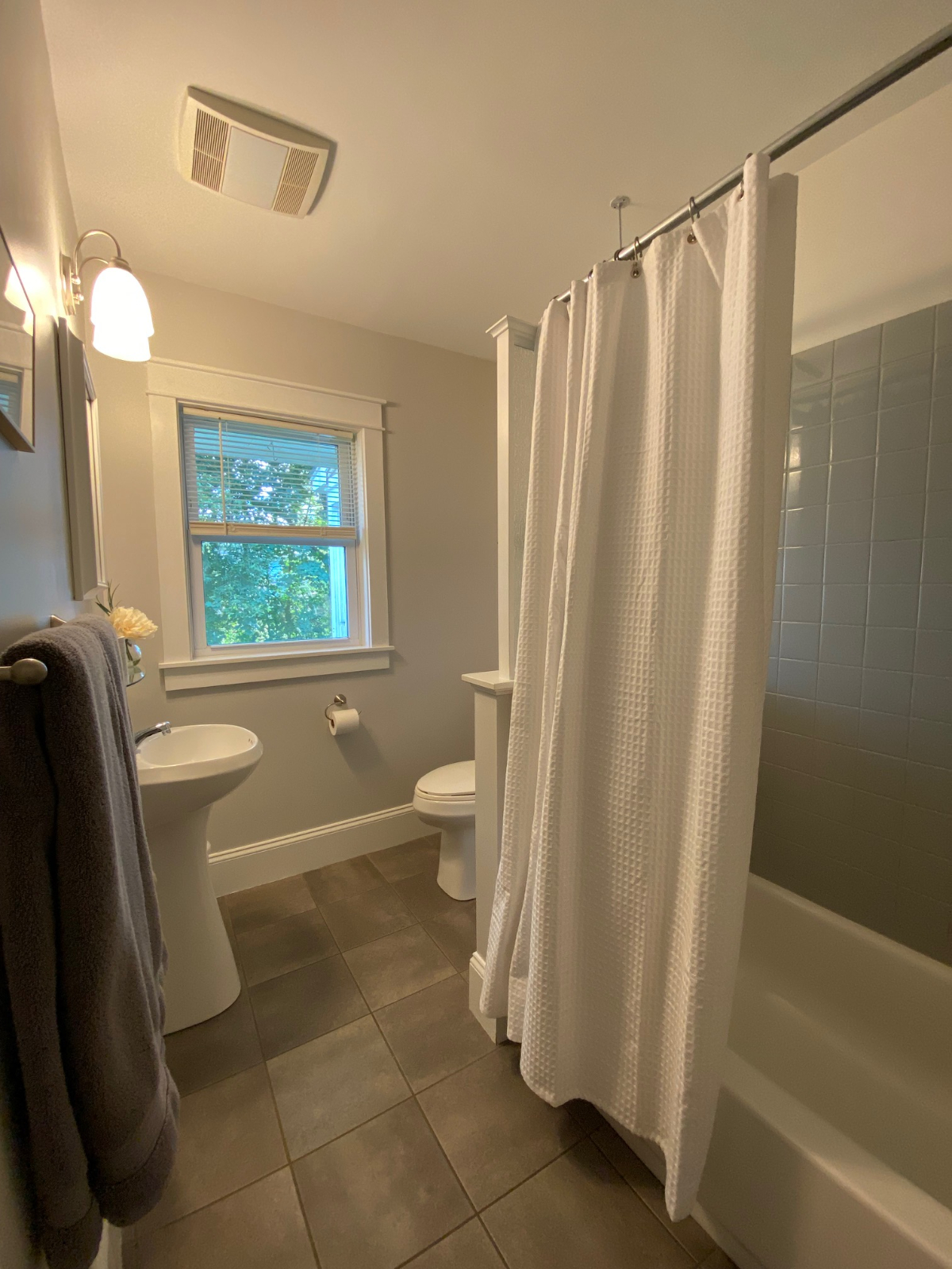Beautiful 2BR home, quiet, minutes from downtown - Photo 8