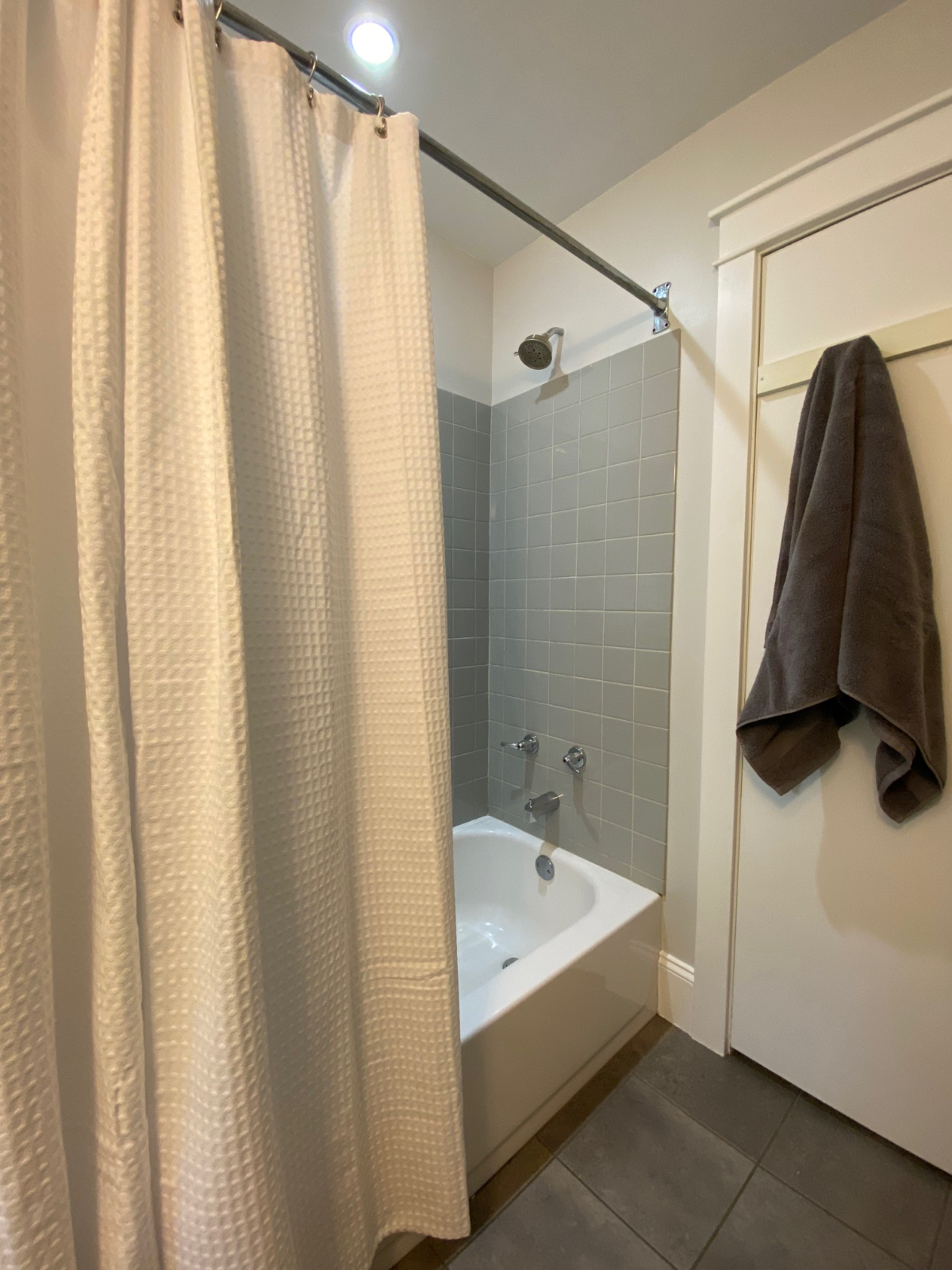 Beautiful 2BR home, quiet, minutes from downtown - Photo 9