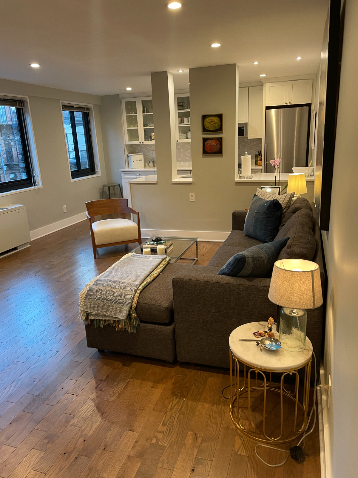 Stunning Fully Furnished Apartment in the Heart of Dupont Circle. Full Service Building - Photo 2