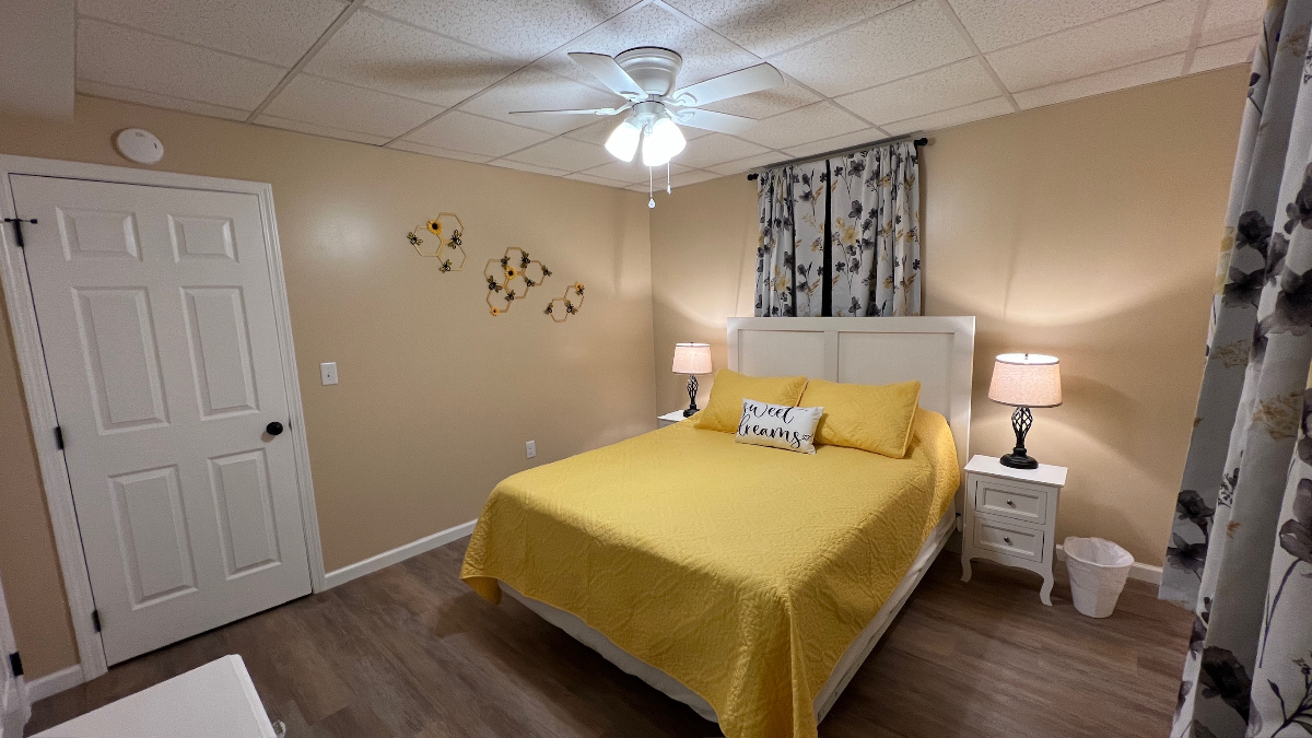 The Bees Knees - Photo 5