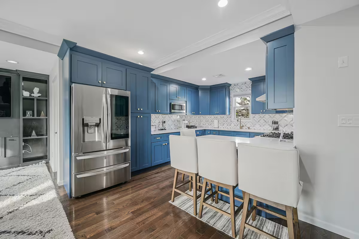 Stylish 2BR Retreat Near NYC Mall & Beaches. - Photo 8
