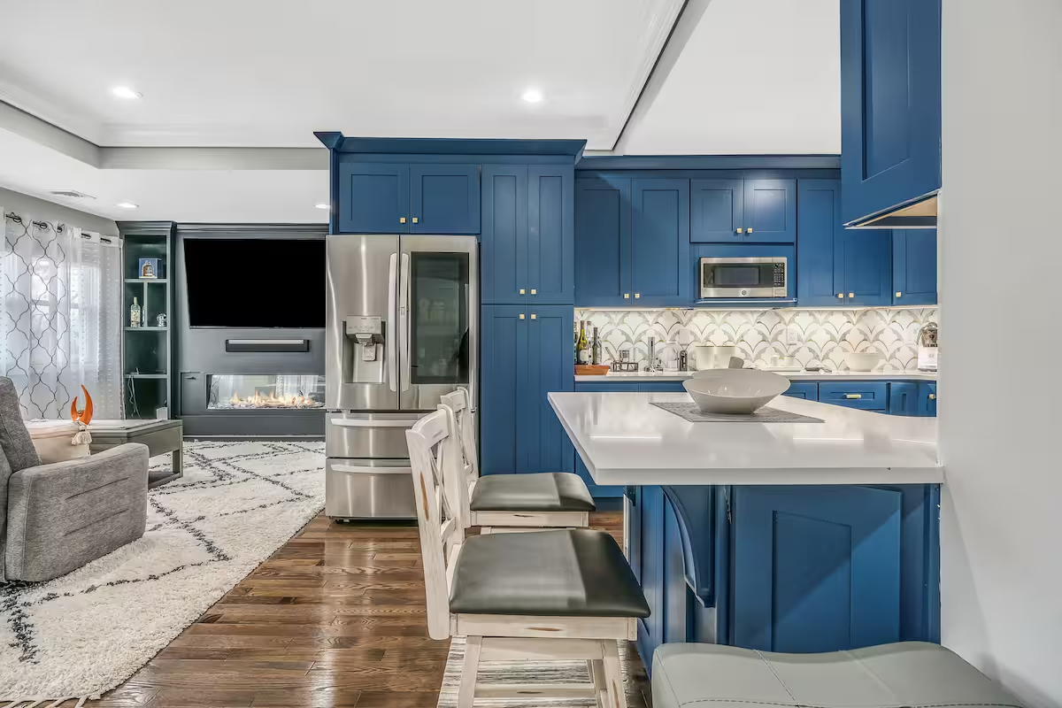 Stylish 2BR Retreat Near NYC Mall & Beaches. - Photo 6