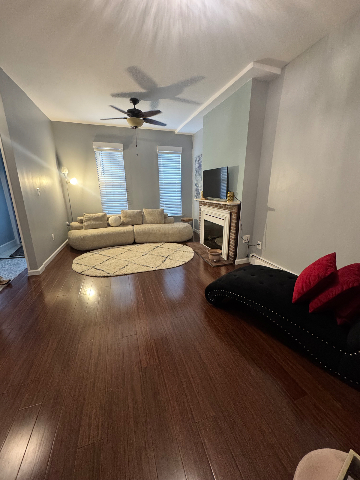 Quiet Furnished Home for Traveling Professional - Photo 5