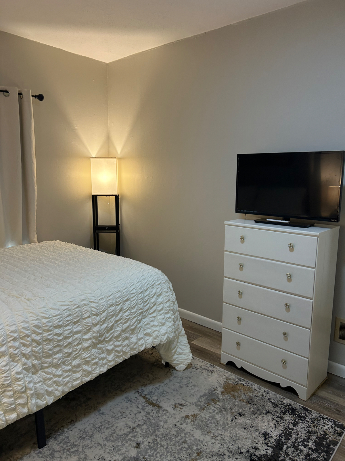 Modern 2BR Getaway | Quiet Neighborhood - Photo 2