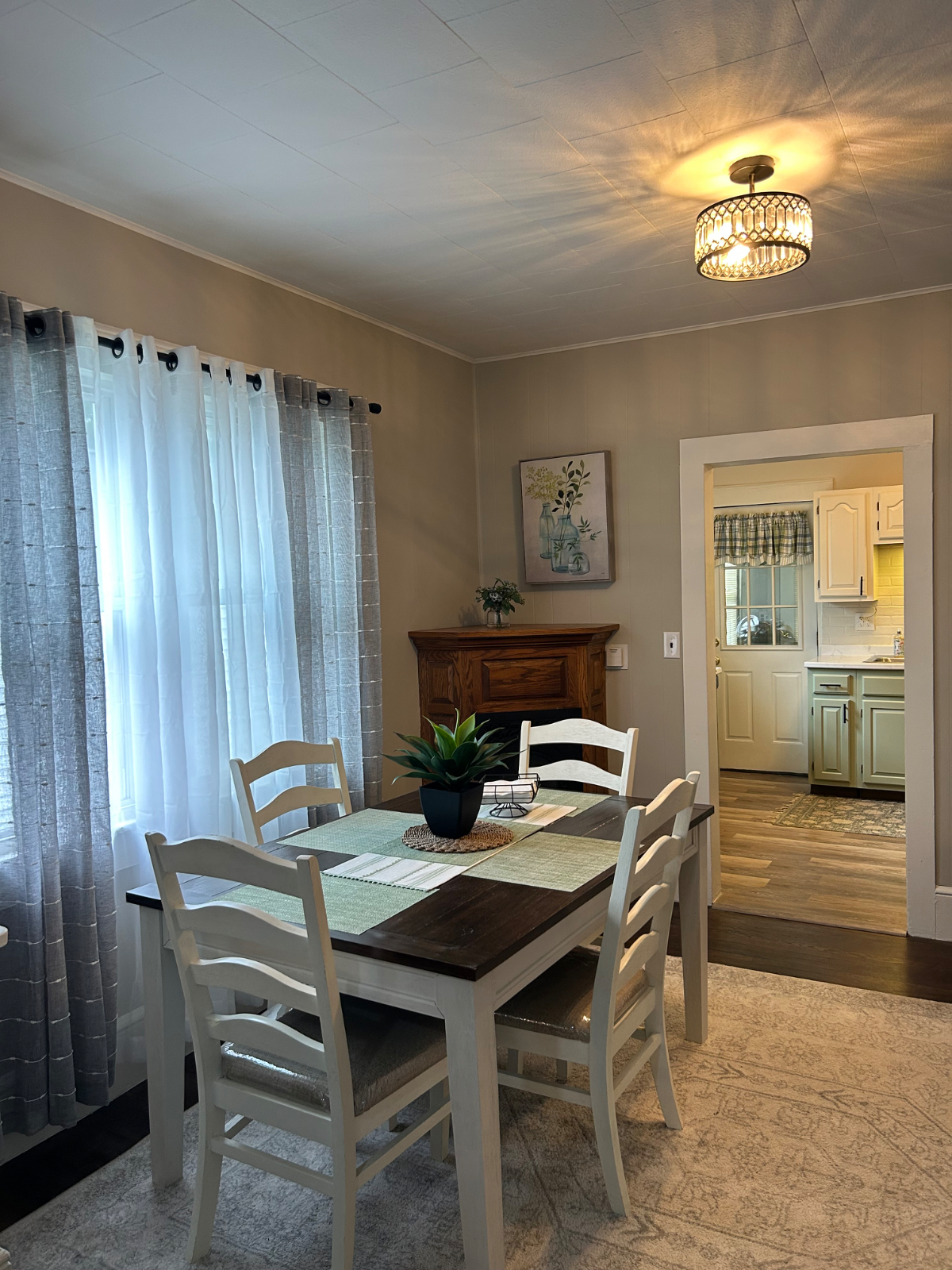 Modern 2BR Getaway | Quiet Neighborhood - Photo 8