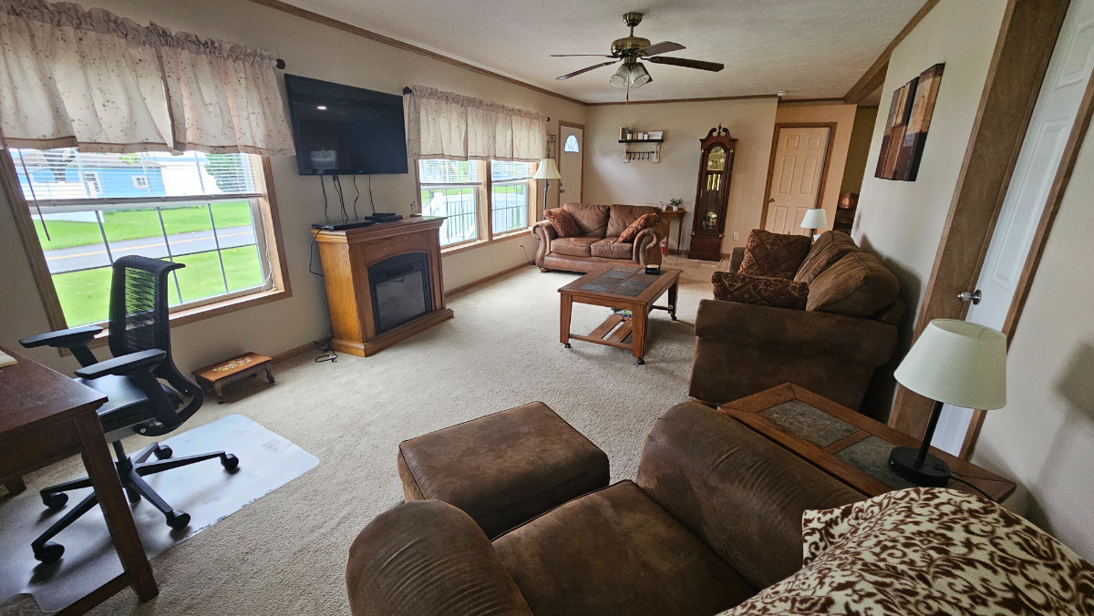 Peaceful Lake Champlain Home - Photo 4