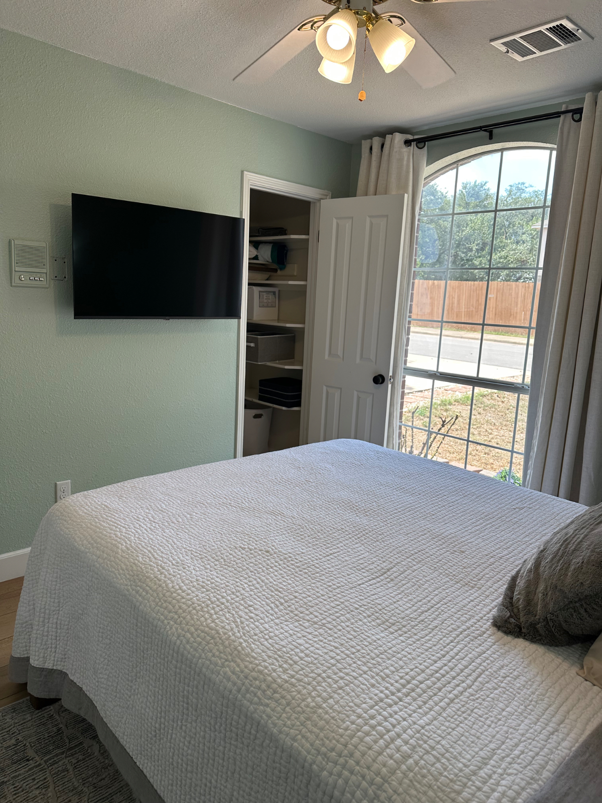 Dive Into Comfort: Cozy Room + Saltwater Pool! - Photo 3
