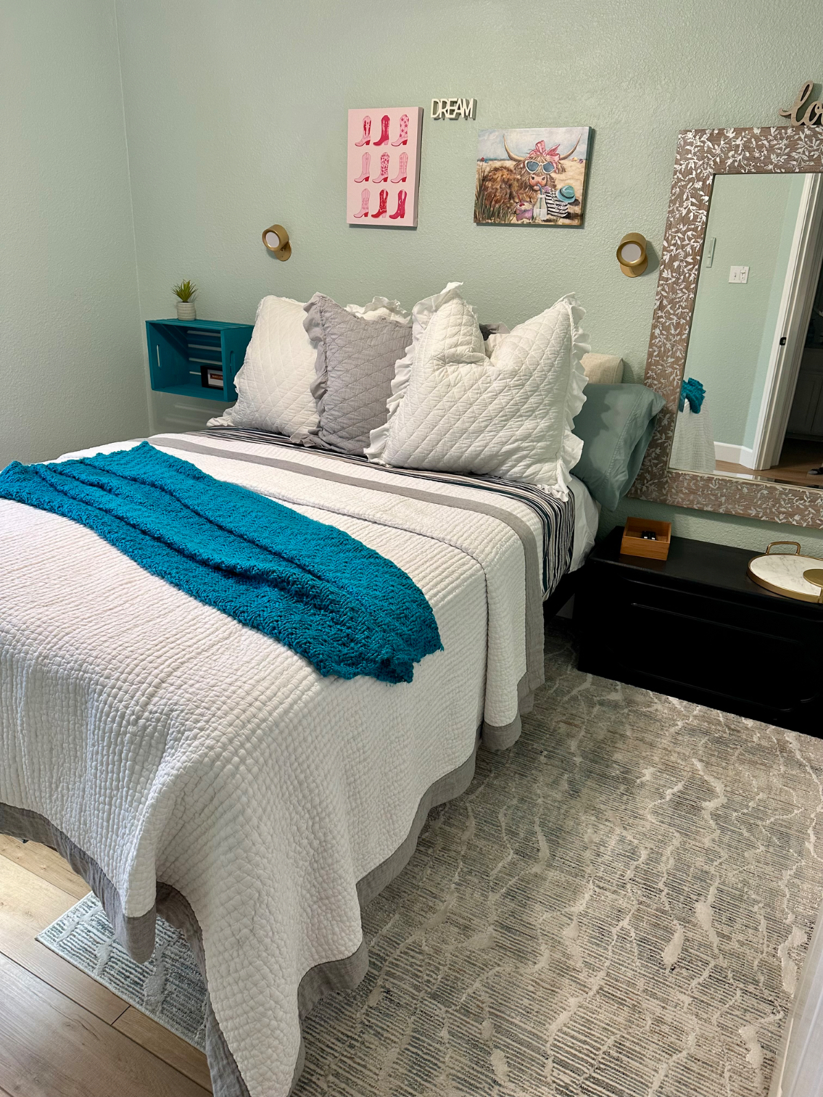 Dive Into Comfort: Cozy Room + Saltwater Pool! - Photo 4
