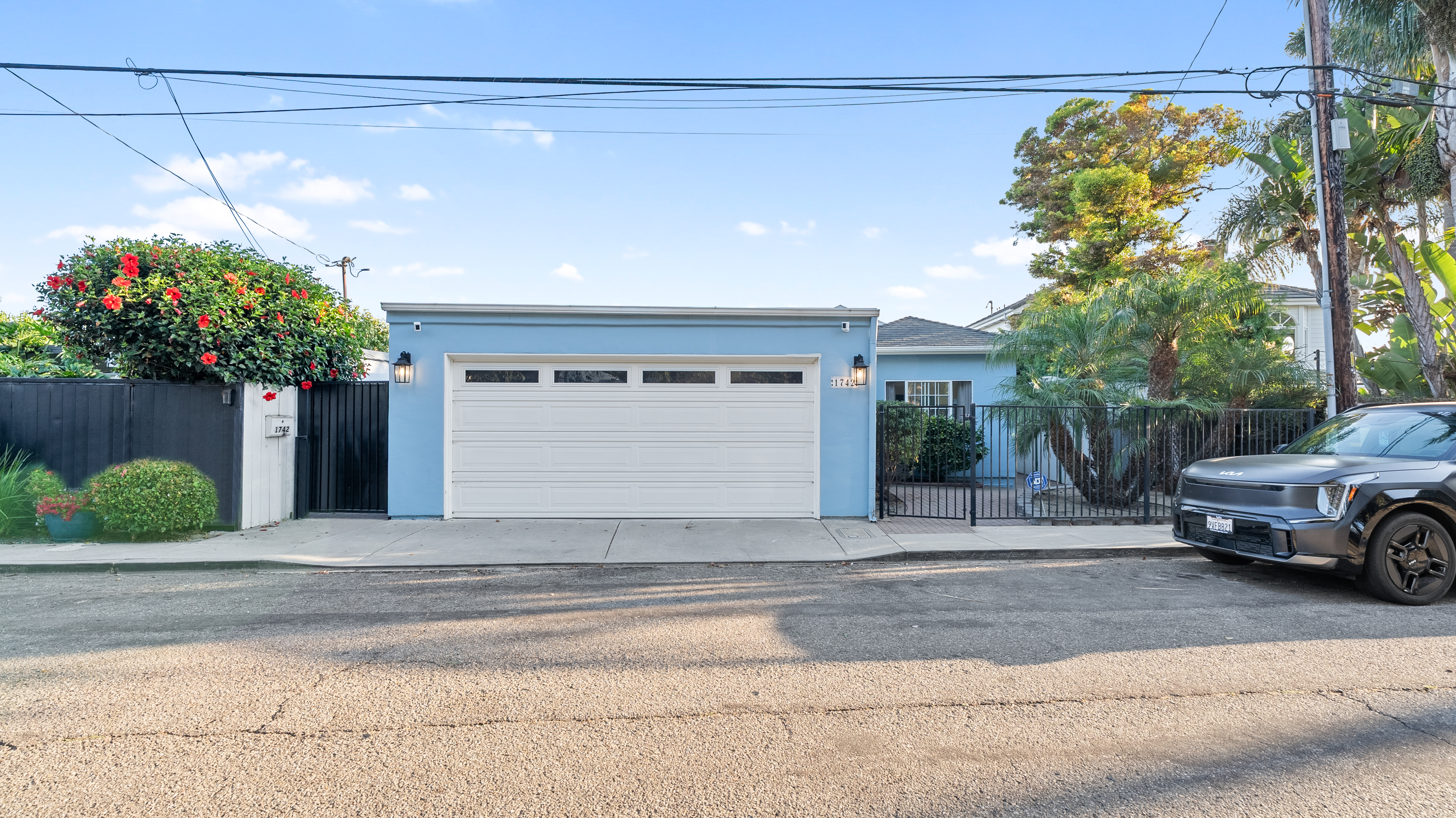 Furnished Ocean View Beach Home | Walk to the Beach | Minutes to Hospitals & Downtown Ventura - Photo 2