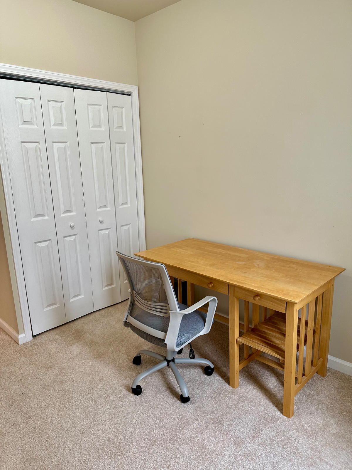Comfortable Furnished Apartment With Home Office In A Quiet Neighborhood - Photo 5
