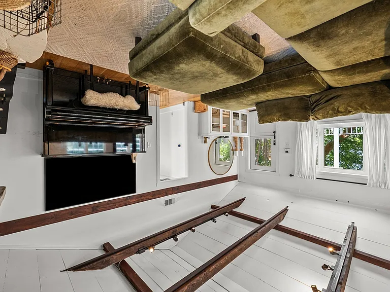 The Treehouse - Photo 6