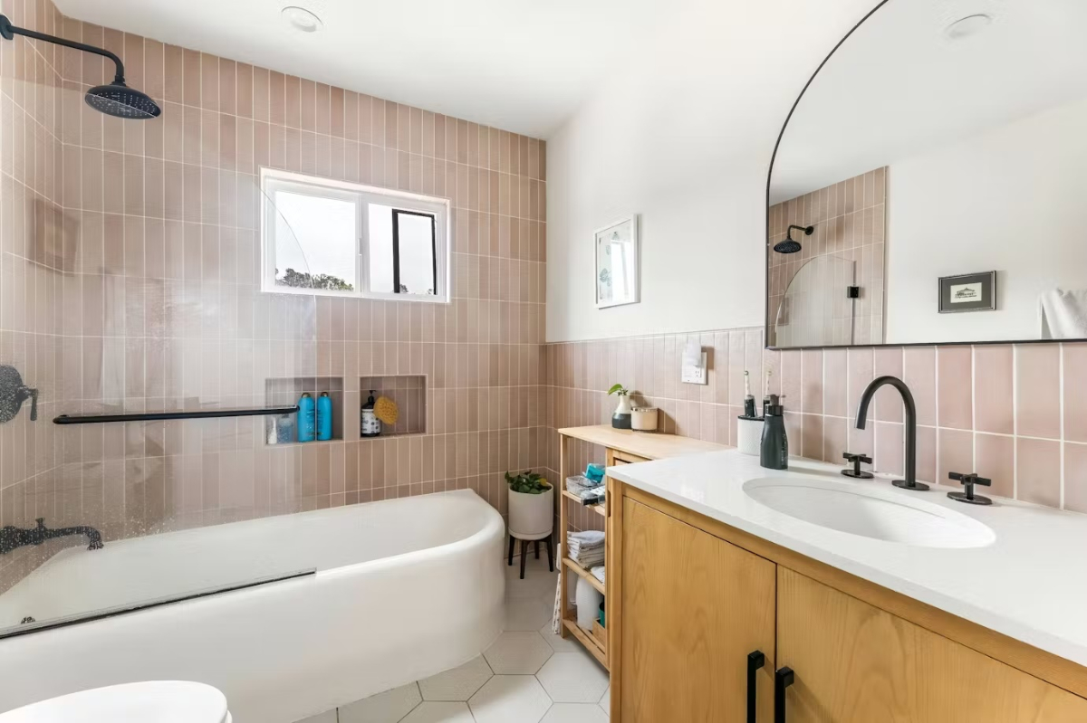 Bright Home in Echo Park - Photo 5