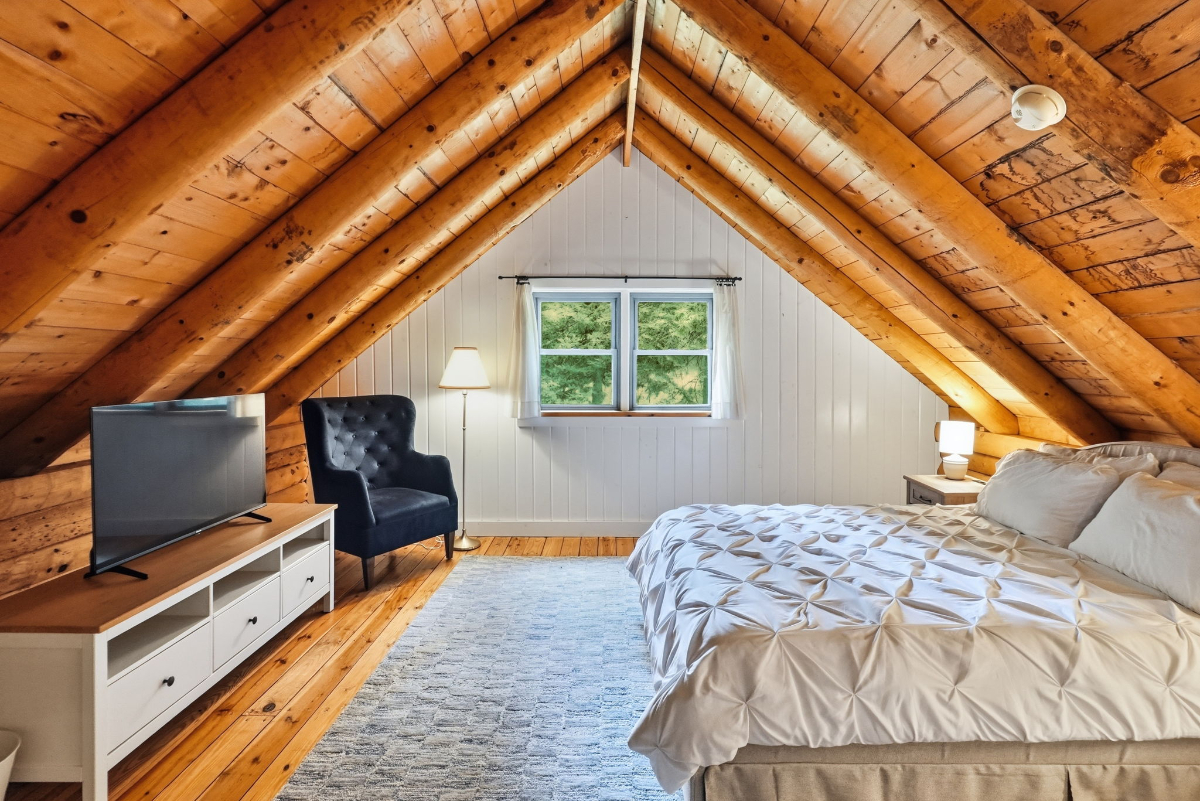 Cooperstown Retreat  Luxury Cozy Cabin Escape - Photo 9