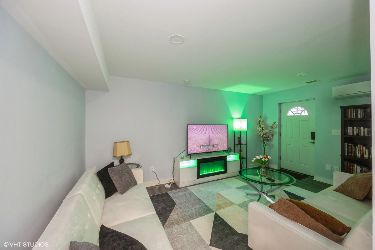 Quiet & Spacious Park Hill Retreat | Near NYC & Hospitals. - Photo 3