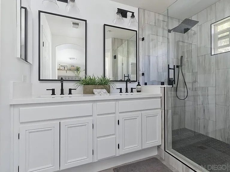 Fully Furnished Mission Valley Condo With Resort Style Amenities And Near Hospitals - Photo 6