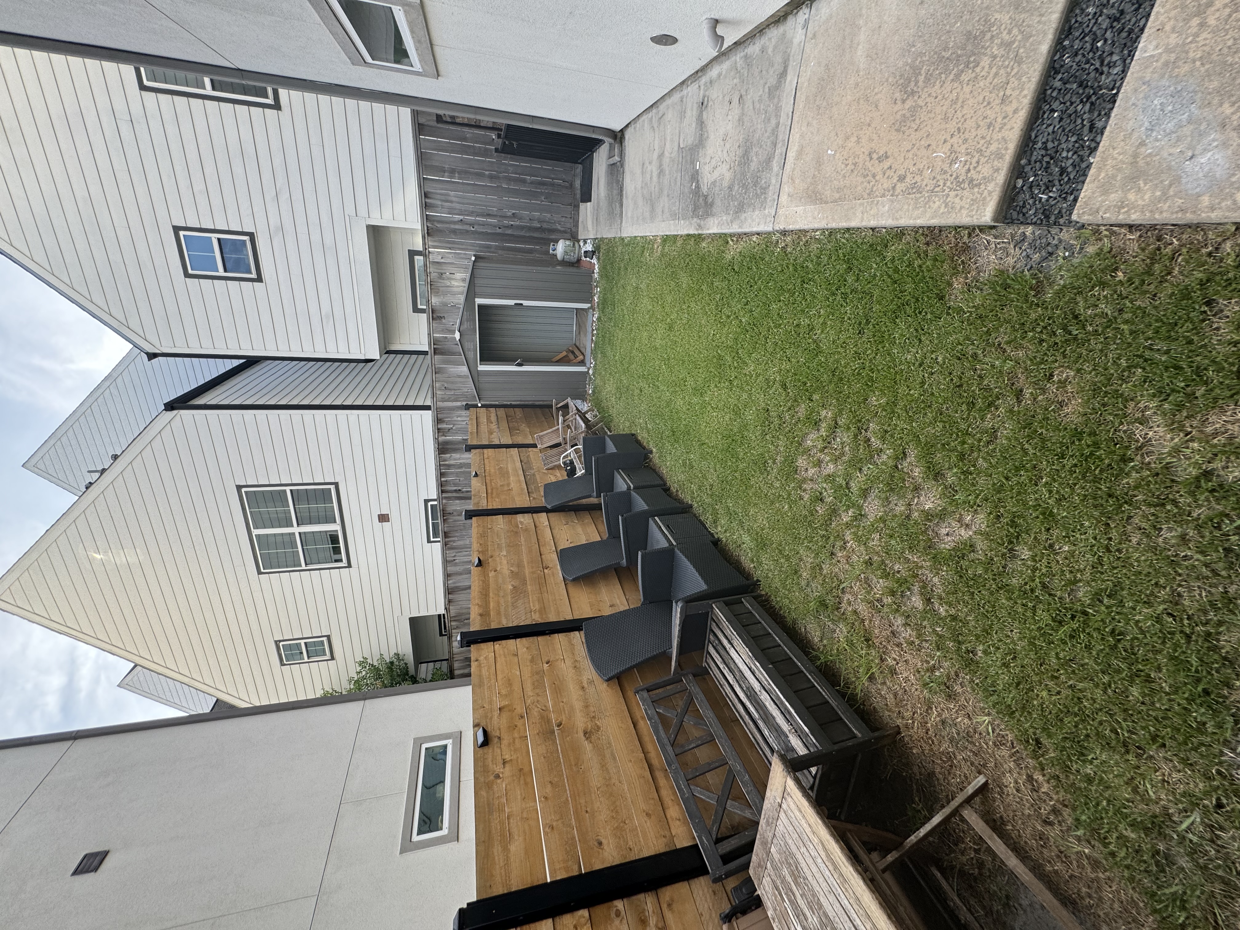 Smart-Equipped East End Sanctuary » Walkable to Coffee, Artisinal Enclaves, Running Trails, Sports S - Photo 2
