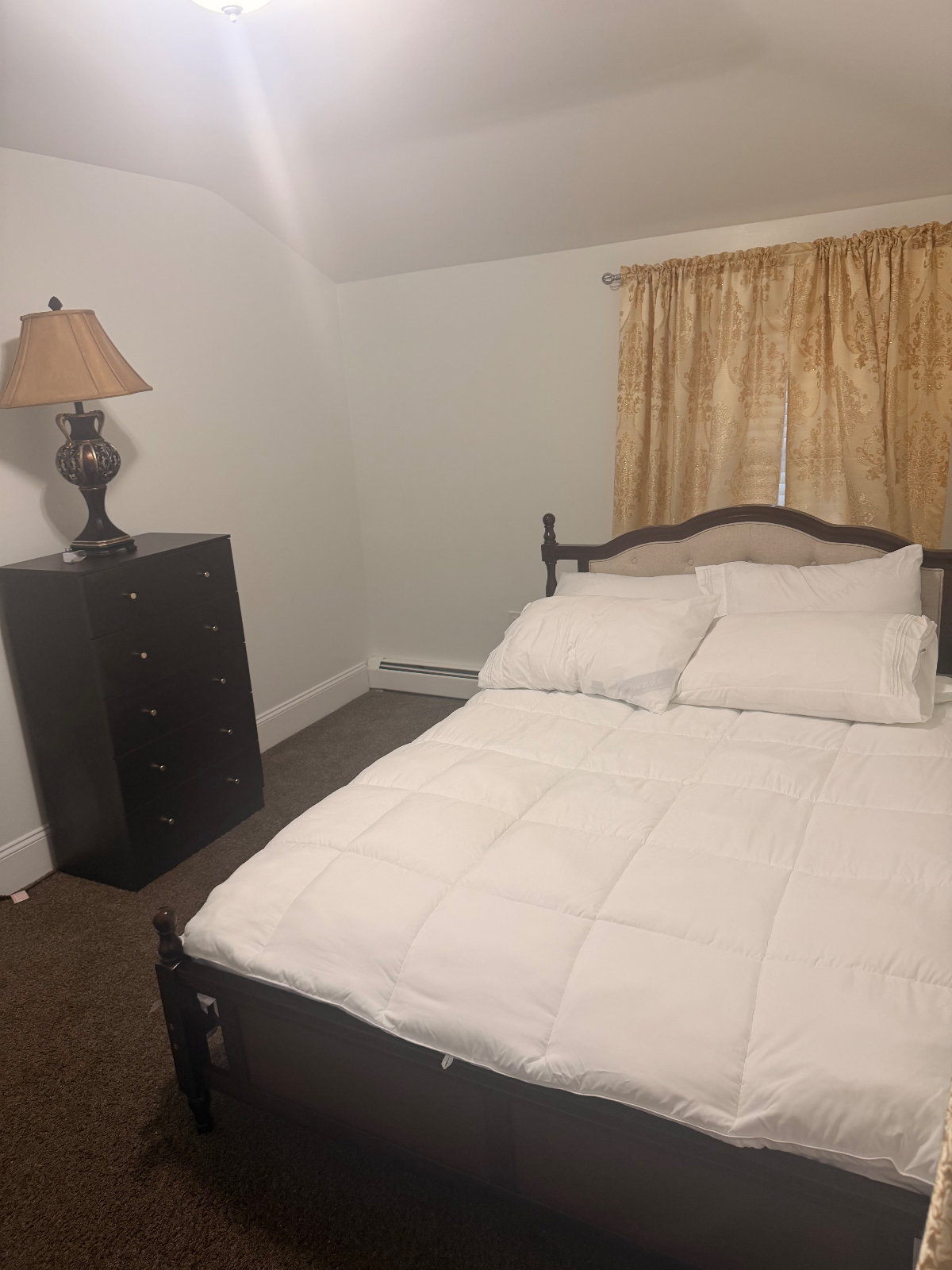 Spacious 3 Furnished Bedrooms Rooms $1900 per room...contact me via text or call: 9294337122 - Photo 4
