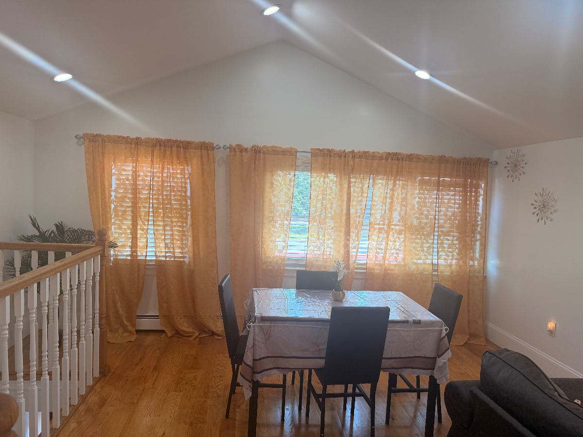 Spacious 3 Furnished Bedrooms Rooms $1900 per room...contact me via text or call: 9294337122 - Photo 9