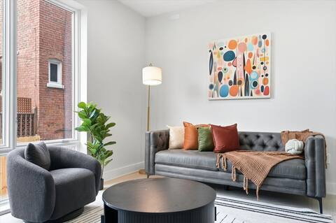 Beautiful Large 1BR/1BA Comfort Escape l Standard - Photo 1