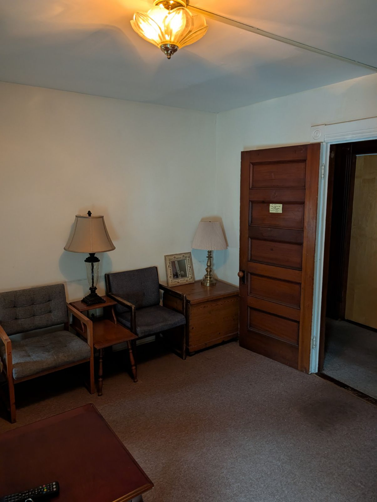 Furnished apt and rooms available - Photo 5