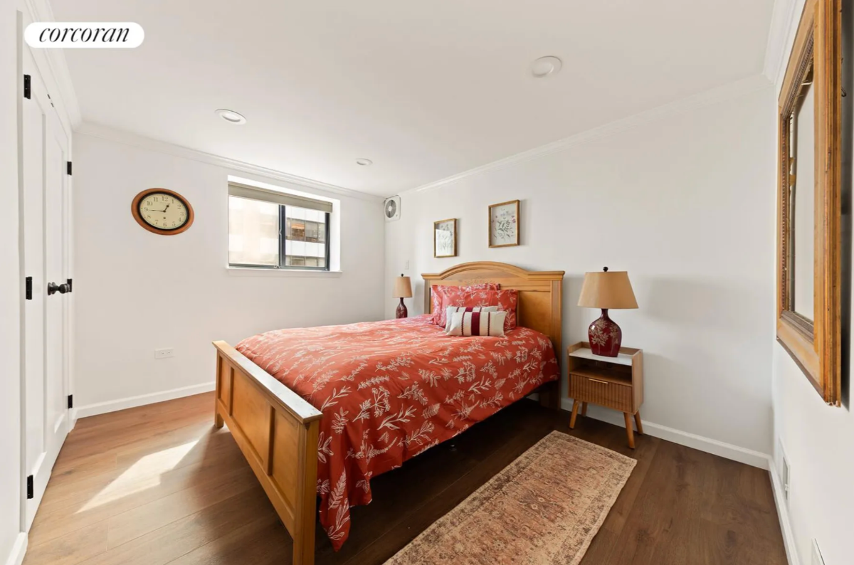 Fully Furnished Penthouse in the Middle of Manhattan - Photo 4