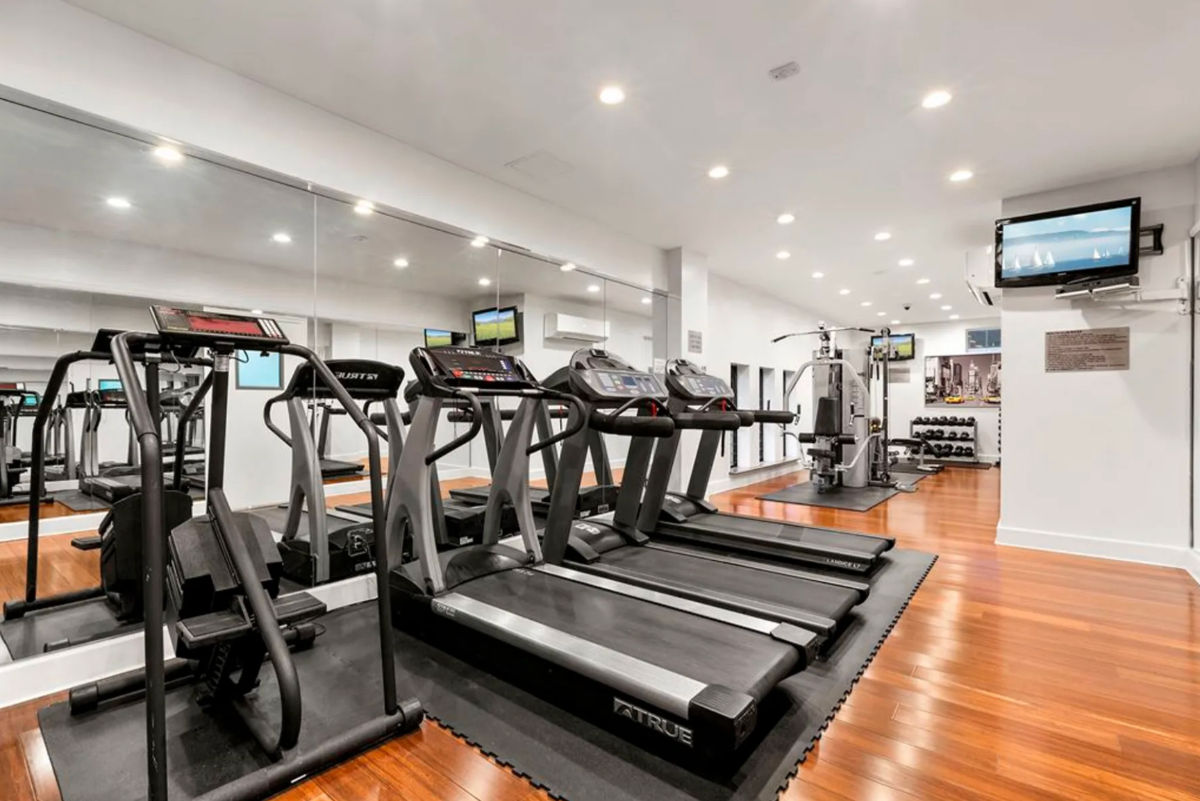 Fully Furnished Penthouse in the Middle of Manhattan - Photo 7