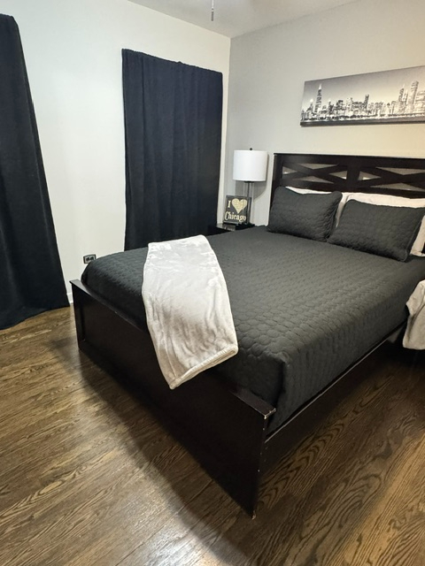 Cozy Bedroom 1 - Photo 2