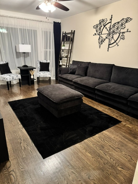 Cozy Bedroom 1 - Photo 5