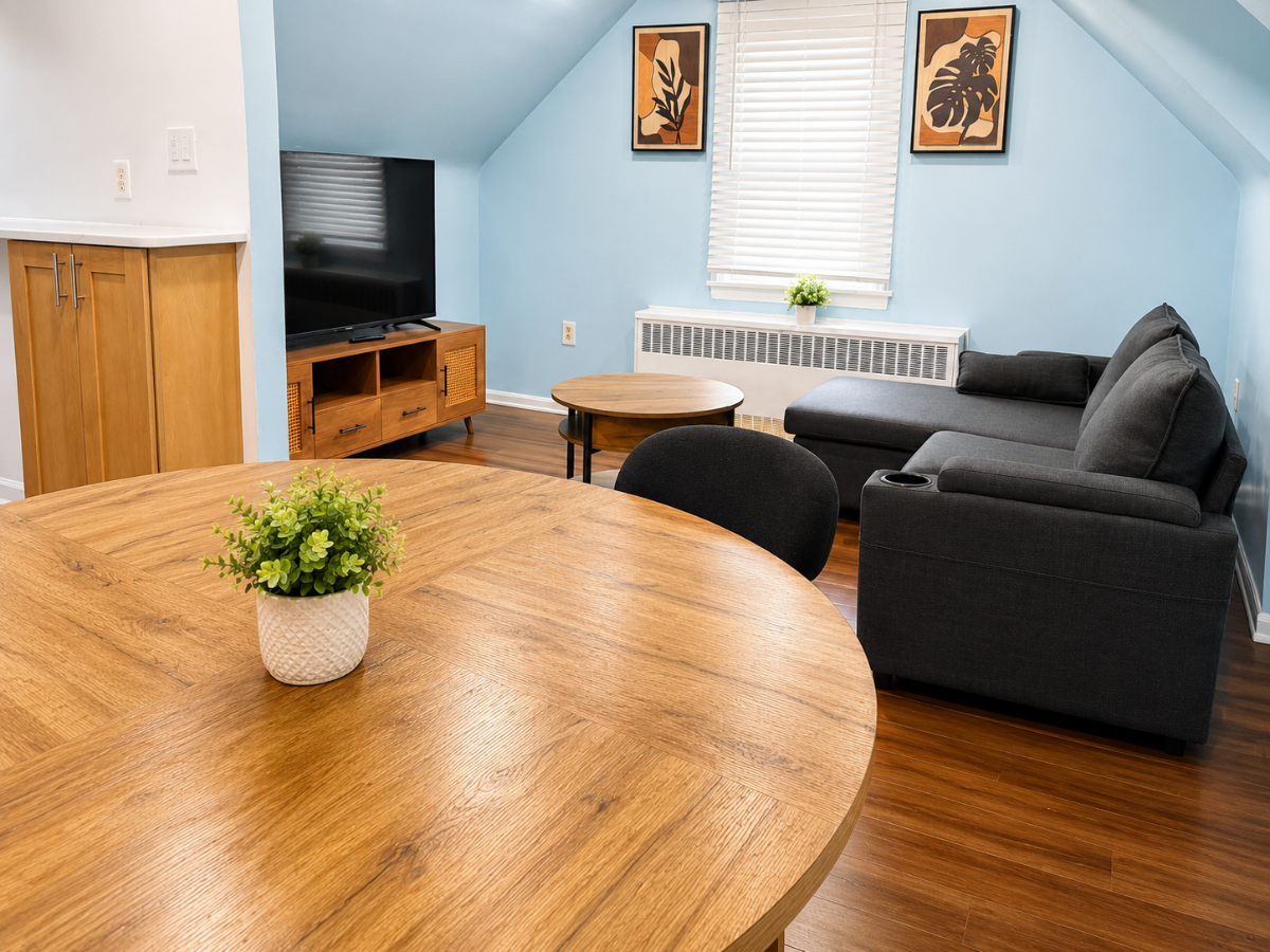 Peaceful, Furnished, Centrally Located, 2nd-Floor Apartment Near NYC - Photo 6
