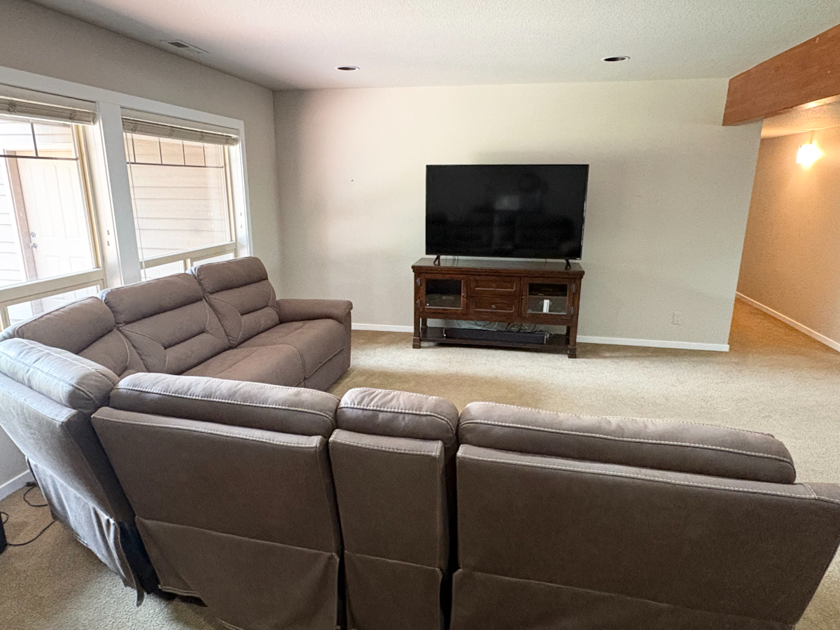 Peaceful Private Retreat- Spacious 2 BR Apartment - Photo 5
