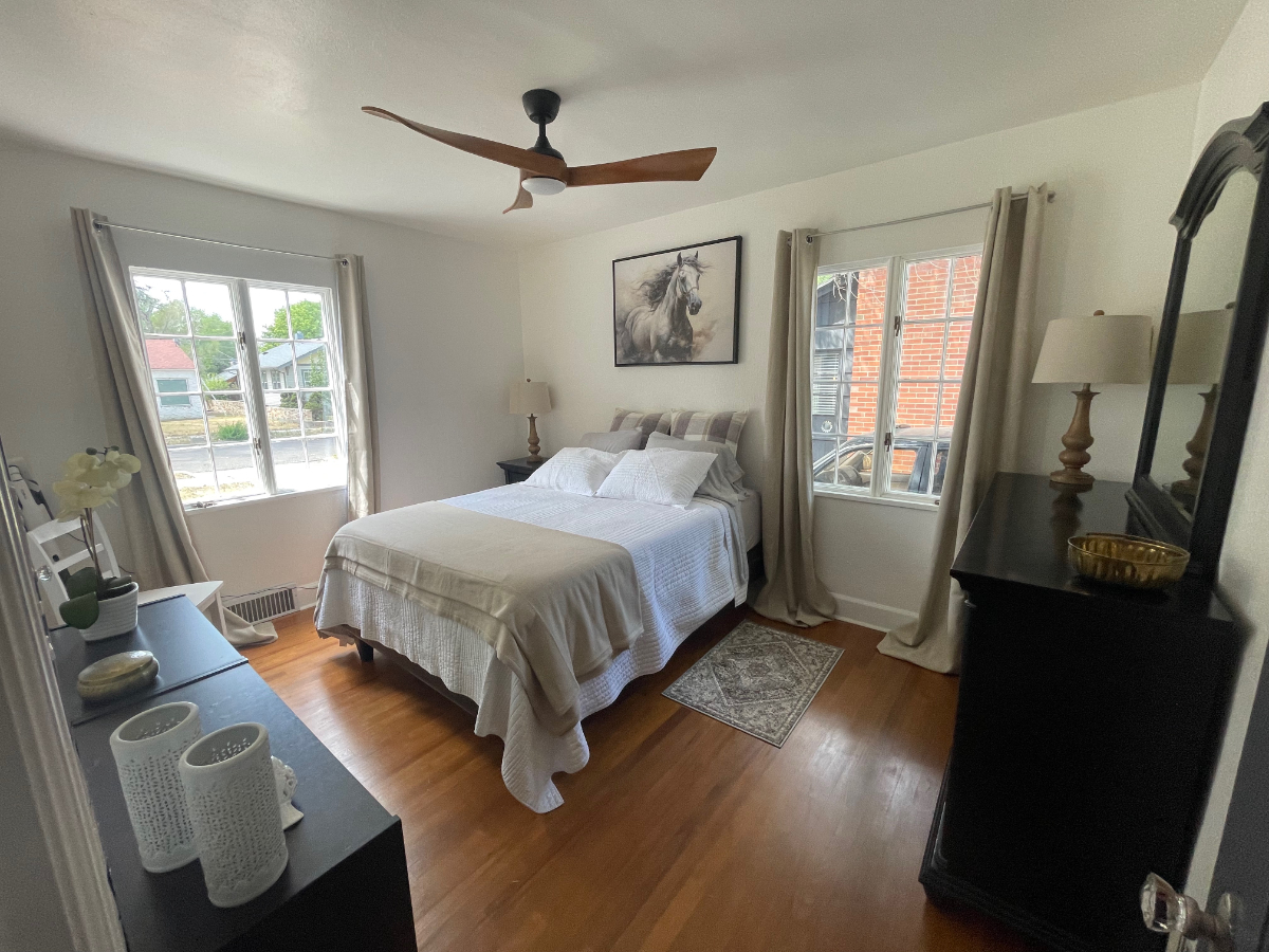 Newly Remodeled Charming Bungalow in Big Tree Area of Casper - Photo 2