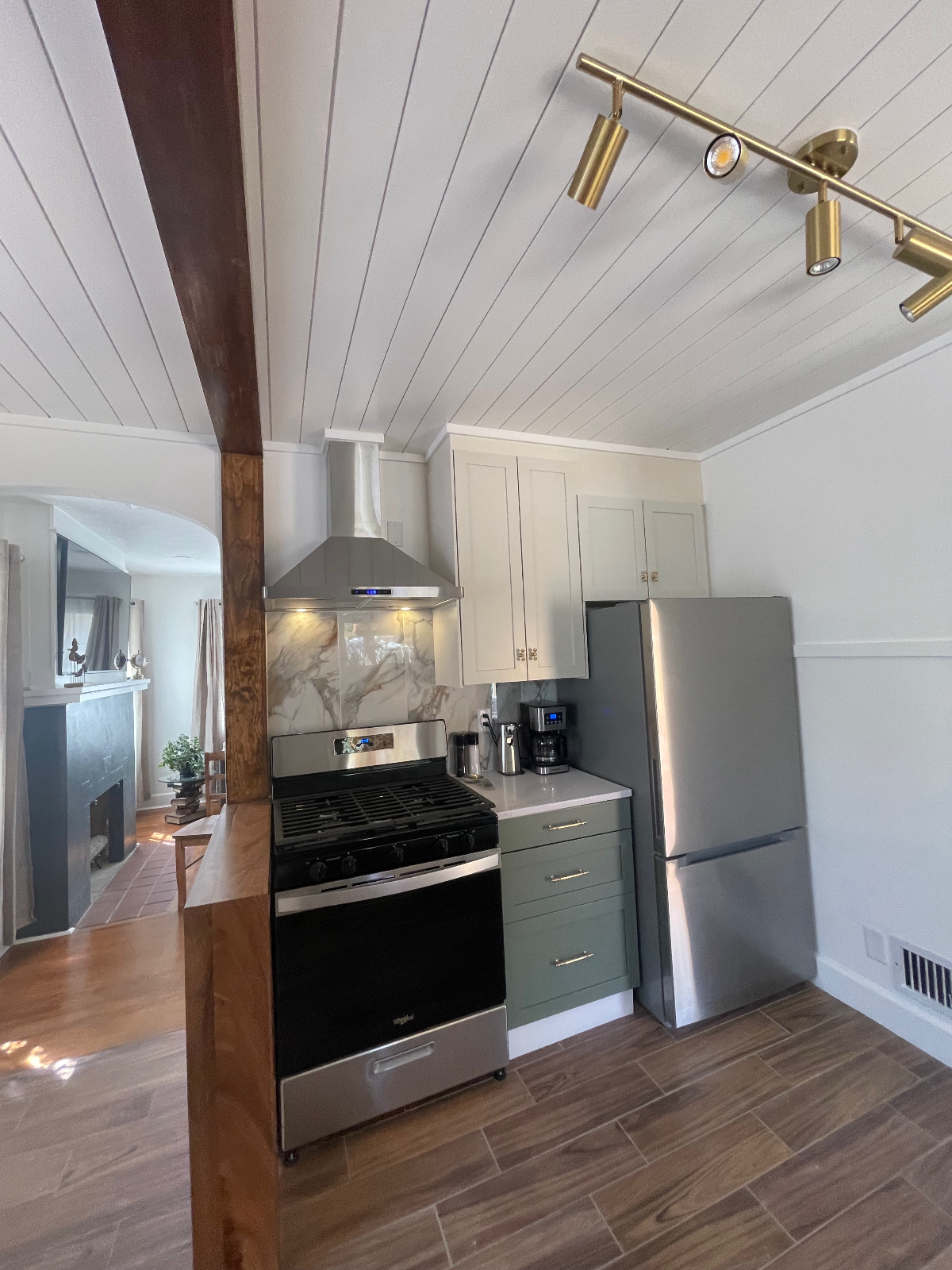 Newly Remodeled Charming Bungalow in Big Tree Area of Casper - Photo 6