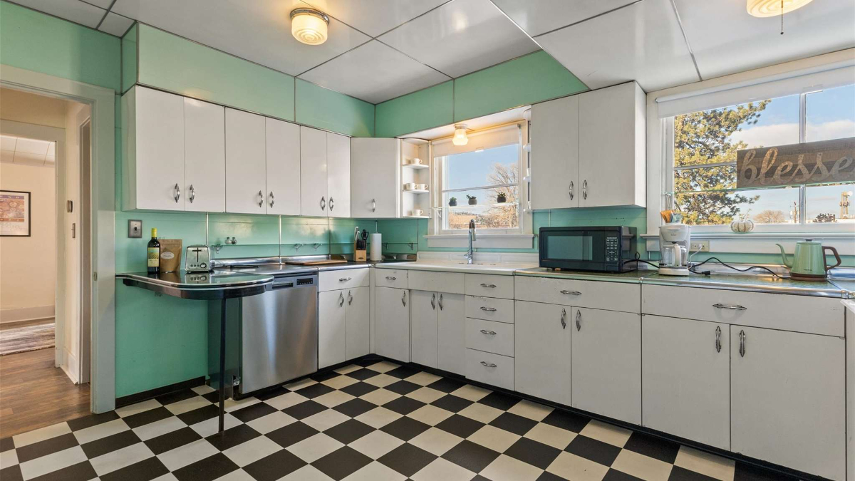 Executive Rental Available for 30+ day stays-11/8-4/30 - Photo 3
