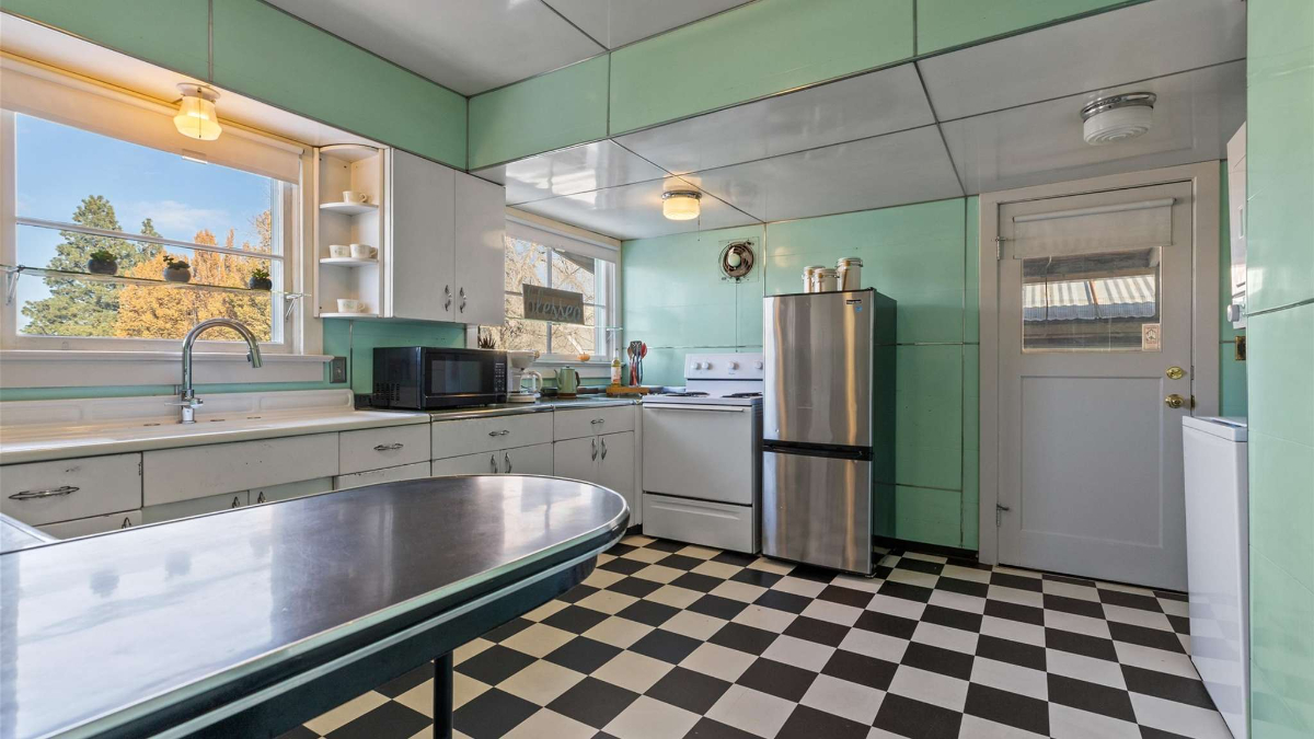 Executive Rental Available for 30+ day stays-11/8-4/30 - Photo 4