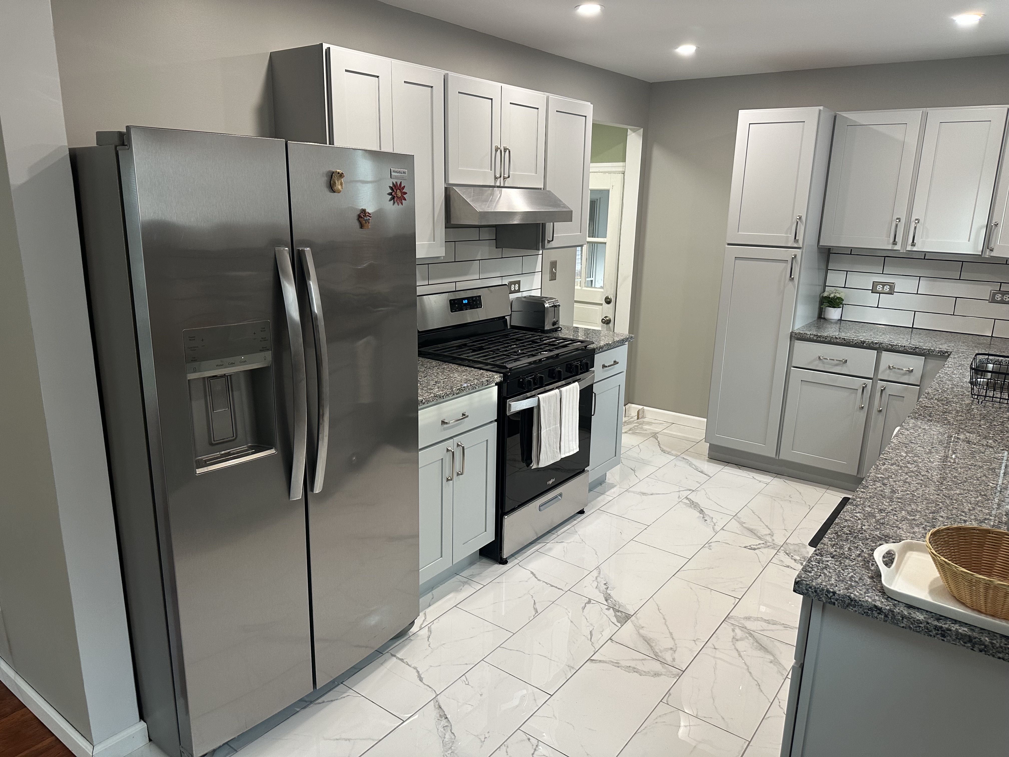 3 bedroom 1 bath newly remodeled home - Photo 3