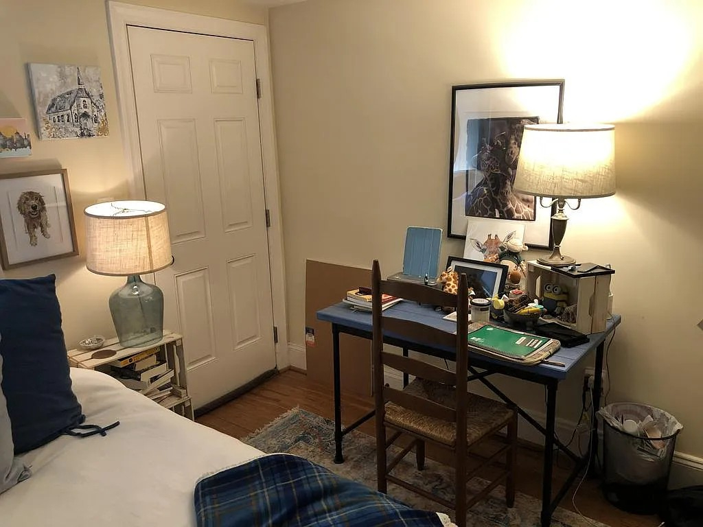 Modern two-bedroom 1 bath Apartment - Photo 11