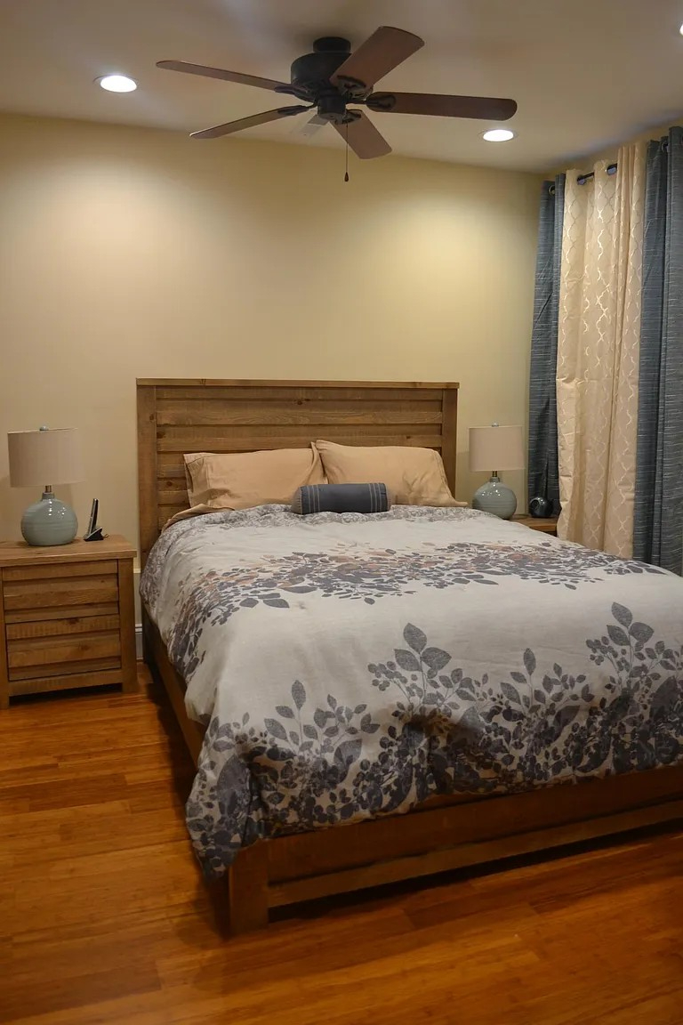 Modern two-bedroom 1 bath Apartment - Photo 10