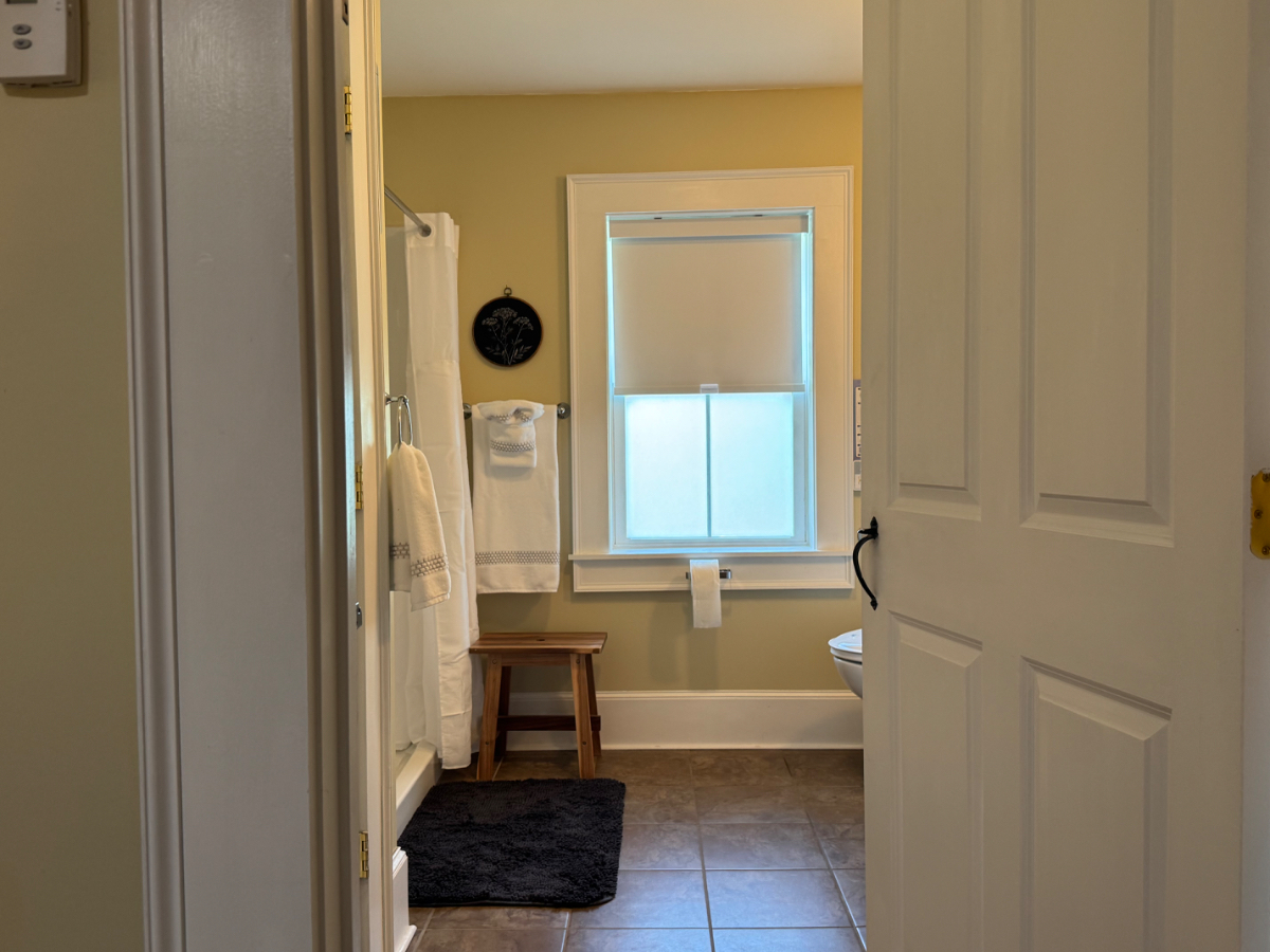 Private Studio Suite Near St. Johnsbury-Perfect for Traveling Professionals - Photo 6