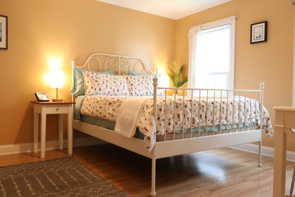 3 Bedroom in the Heart of the Art's District - Photo 4